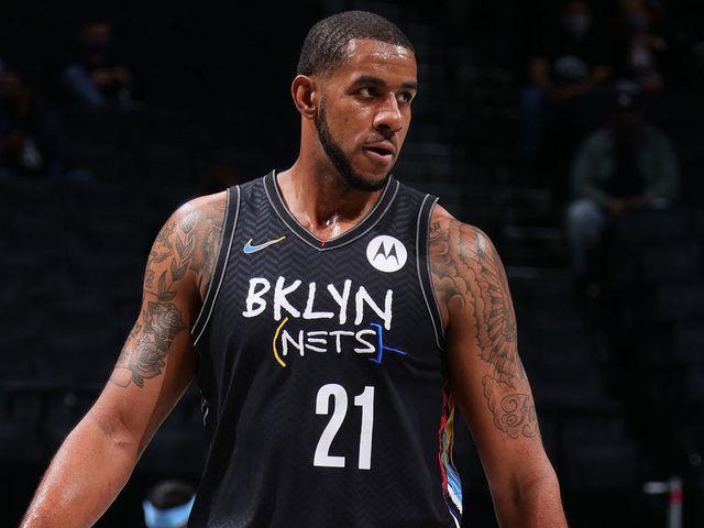 足球比赛中 足球比赛中