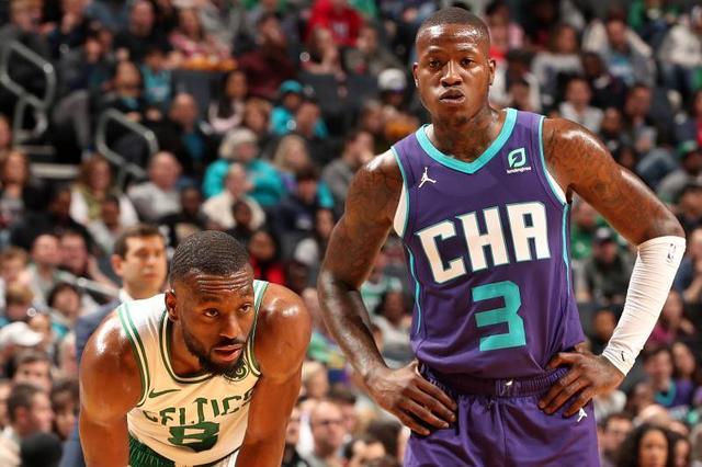 首个到达终 首个到达终