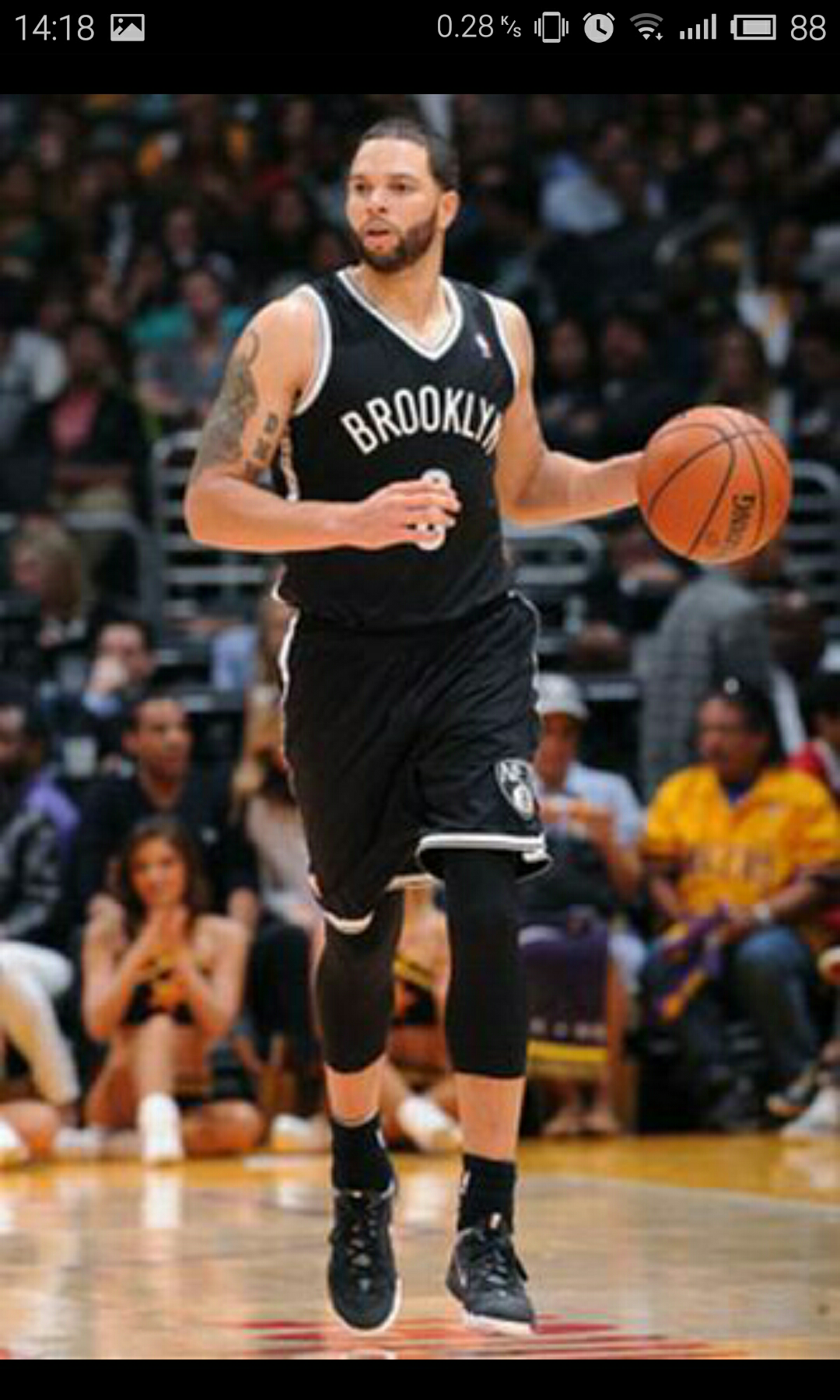 犯规危机往 犯规危机往