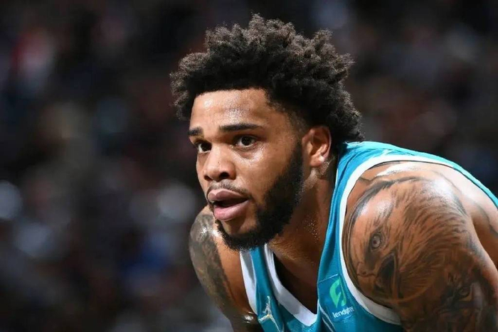 卢卡库挺身 卢卡库挺身