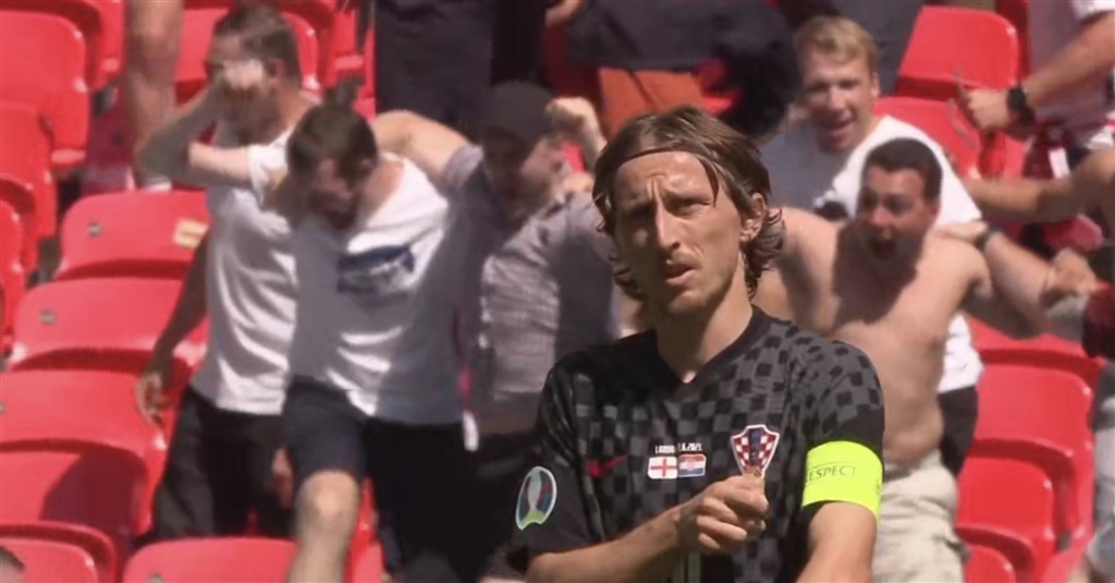 都牵动球迷 都牵动球迷