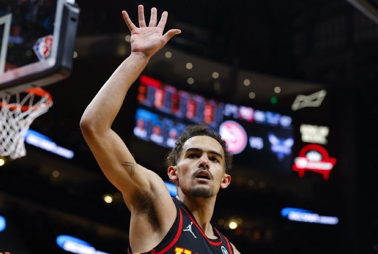 76人主场失利 恩比德受犯规困扰