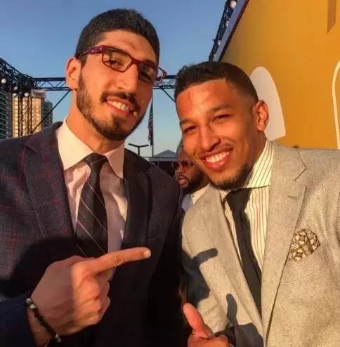 对球迷与品 对球迷与品